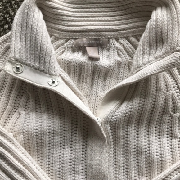 Banana republic sweater - Picture 3 of 6